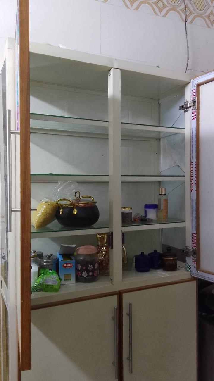 للبيع تفصال عرض 90 ارتفاع مترين ونصف عمق 35 تواصل خاص مكان بغداد


**إذا كنت صاحب هذا الإعلان وتريد حذفه لأي سبب، رجاءا أرسل رسالة إلى الدعم الفني**