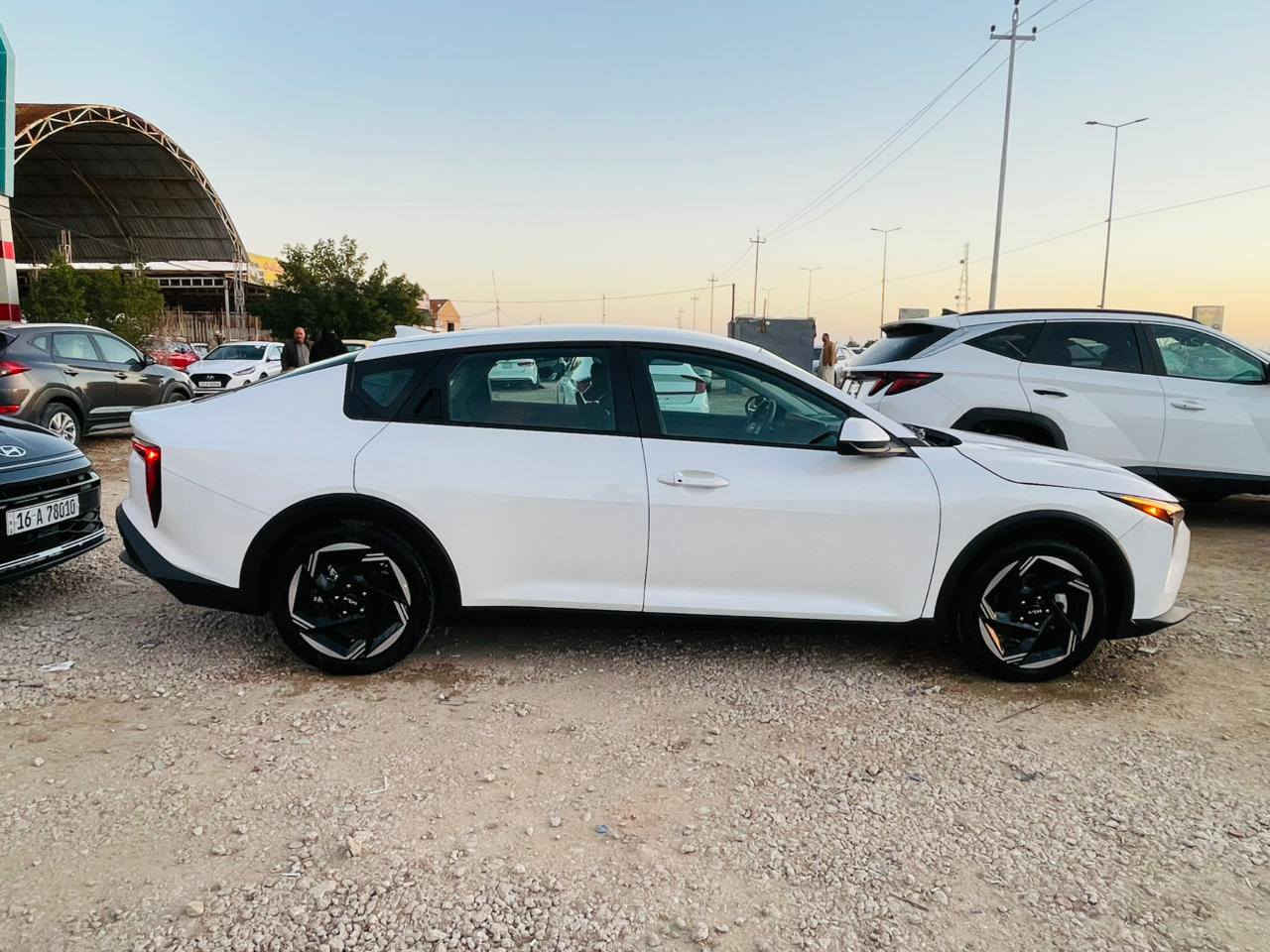 للبيع او المراوس
K4
 مرقم شهداء مثنئ وكاله عامه من المالك مباشرة
الضرر تبديل بنيد فقط بدون دواخل
صورت الحادث مرفقه بل منشور 

السعر 165$$وبيها مجال***********
