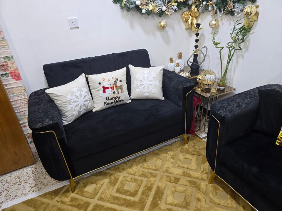 استعمال اقل من شهر جديدات 

تخم ٧ مقاعد لون اسود 
مع طبلات ٣ صغيره مع قطعه كبيرة 
بردات مثل ما واضحات بالصور

سعر التخم ماخذه مليون و١٥٠ الف 
حاليا عارضهن ٨٥٠ الف 
الطبلات ١٤٠ ماخذهن سعرهن هسه ١٠٠ الف 
البردات ٢٦٠ الف مسويهن عارضهن هسه ٢٠٠ الف 
وبالعافية عل ياخذهن 

الي ياخذهن شلع كلهن السعر يختلف اله 

العنوان : سبع ابكار 

للاستفسار 
***********
واتساب متوفر
