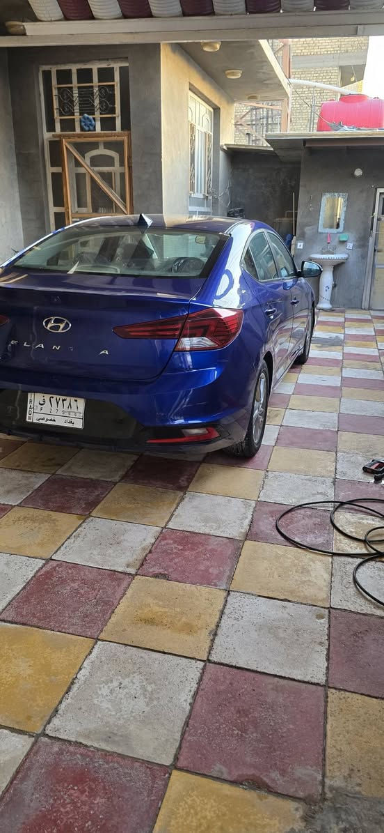 السلام عليكم هونداي النترا موديل 2019 كندي ماشيه 135 كيلو حادثها بارد بالبنيد من امريكا وبيه بالعراق بارد بالجاملغ الخلفي موصفات باب ثاني رادار خلفي شاشة كامره دواره كشنات تدفئه مكينه 2000 رقم بغداد بسمي معروضه 120 وبيه مجال للإستفسار  ***********
مامتواجد على فيس
