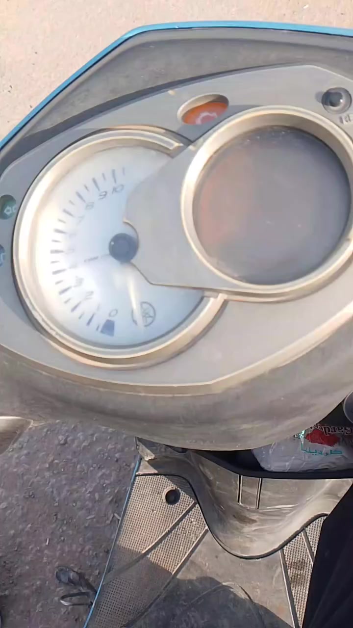 السلام عليكم دراجه سكنس للبيع نضيفه من كشرهة مكينه مفوله شلعه معدل دراجه كلش حلوه أي نقص مابيه كفرات اني صابغهن بحري وسلفر العنوان بغداد شارع الكفاح السعر  750 وبيه مجال قليل أي ستفسار اتصال على الأرقام *********** او ***********
