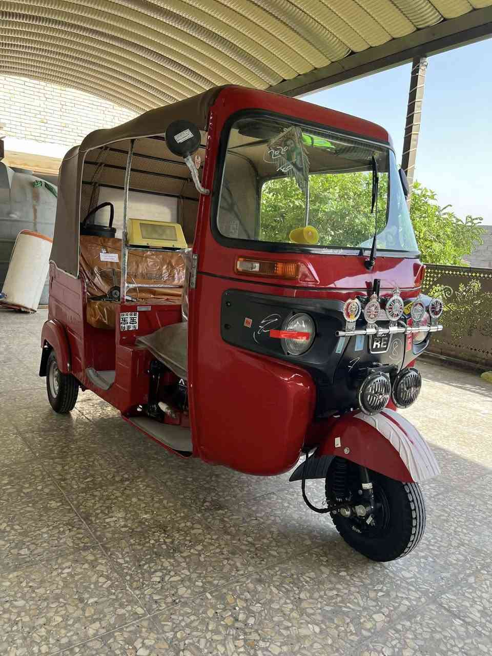 السلام عليكم تكتك للبيع مديل 20
رقم وسنويه تحويل ثاني يوم 
مكينه مكفوله اكسن مكفول 
بيها ملاحضات بسيطه 
مكاني بغداد الشعله 
***********
