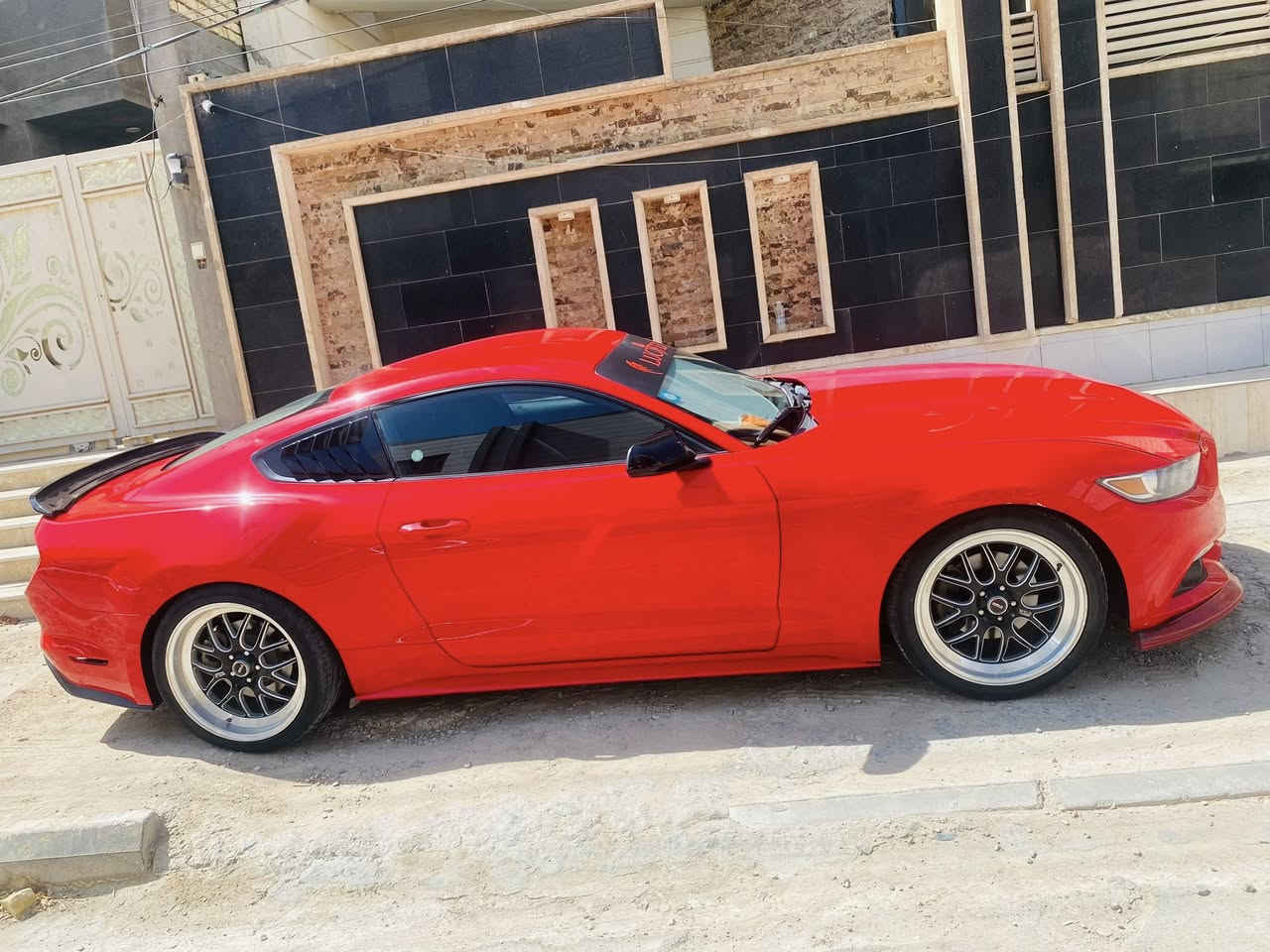 موستنك مديل 2015
(143)
ماشيه 85 ميل
گير مكينه كفاله 
حداديه جديده 
ويل ويلد جديد 
درگه كاربون فايبر 
كروز سرعه 
حادثه طرف جاملغ الايمن +وطف البنيد والجاملغ الايسر بدايته 
رصعه خفيفه بالتكمه اثر تحميل 
رقم بغداد باسمي مداور ثاني يوم 
مكاني الناصريه ***********
