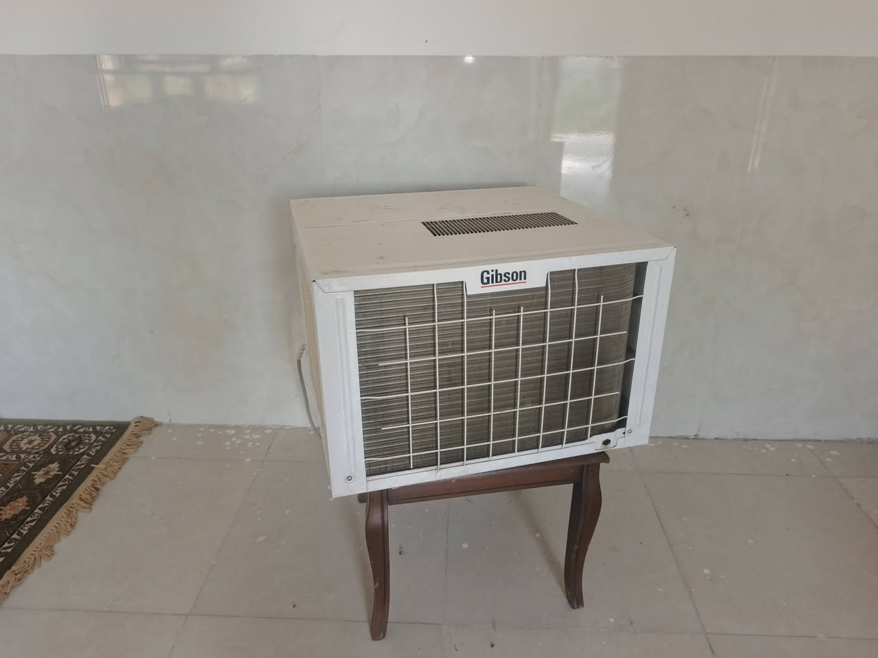 مكيف جديد شغلنا مرتين وتركنا ع حطته سعر خاص.. ديالى
***********
