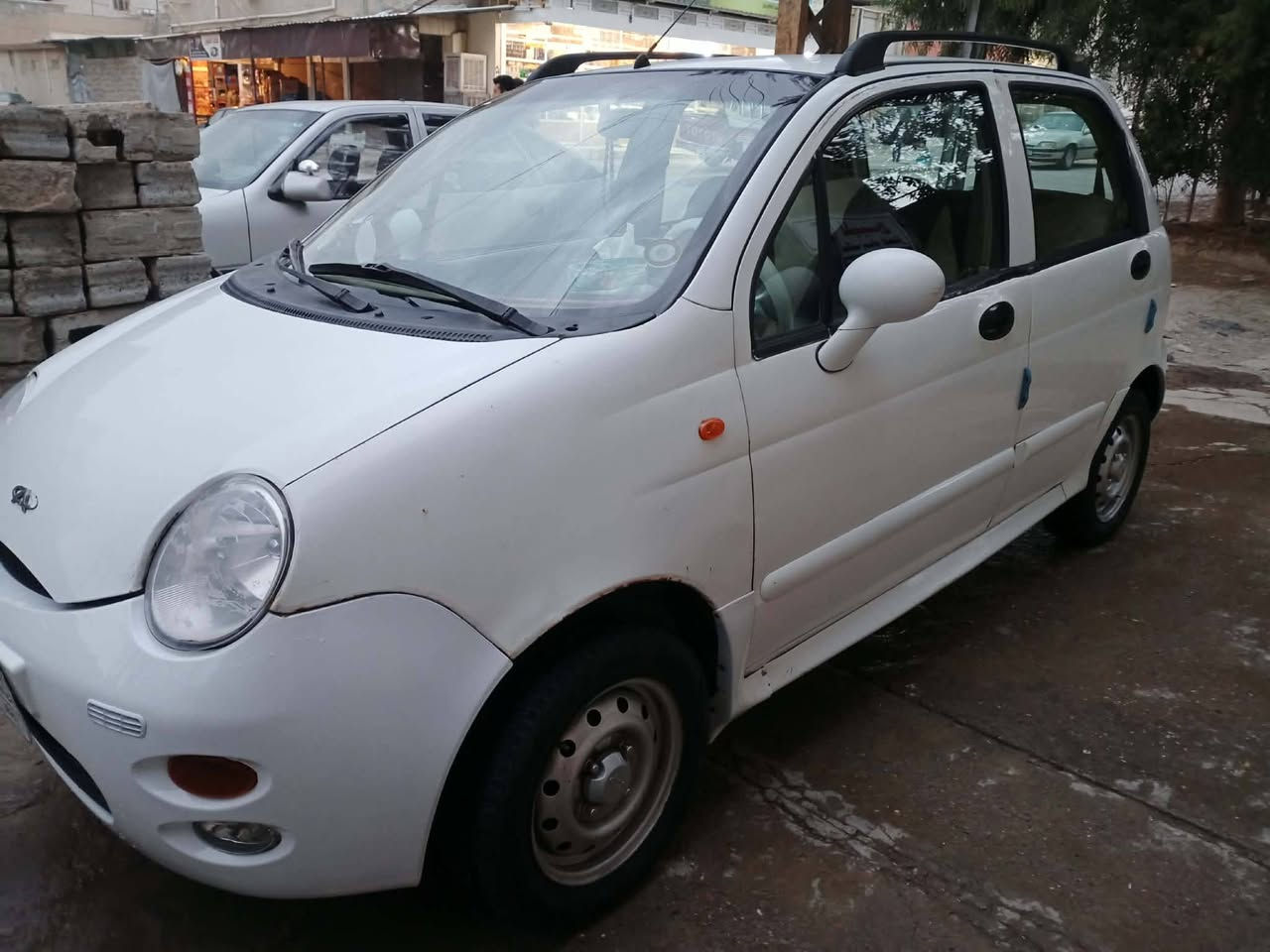 سلام عليكم كيو كيو للبيع رقم بغداد شرط التحويل كابوني بانزين بيها كير شرط محرك بدايت نفخ ***********
