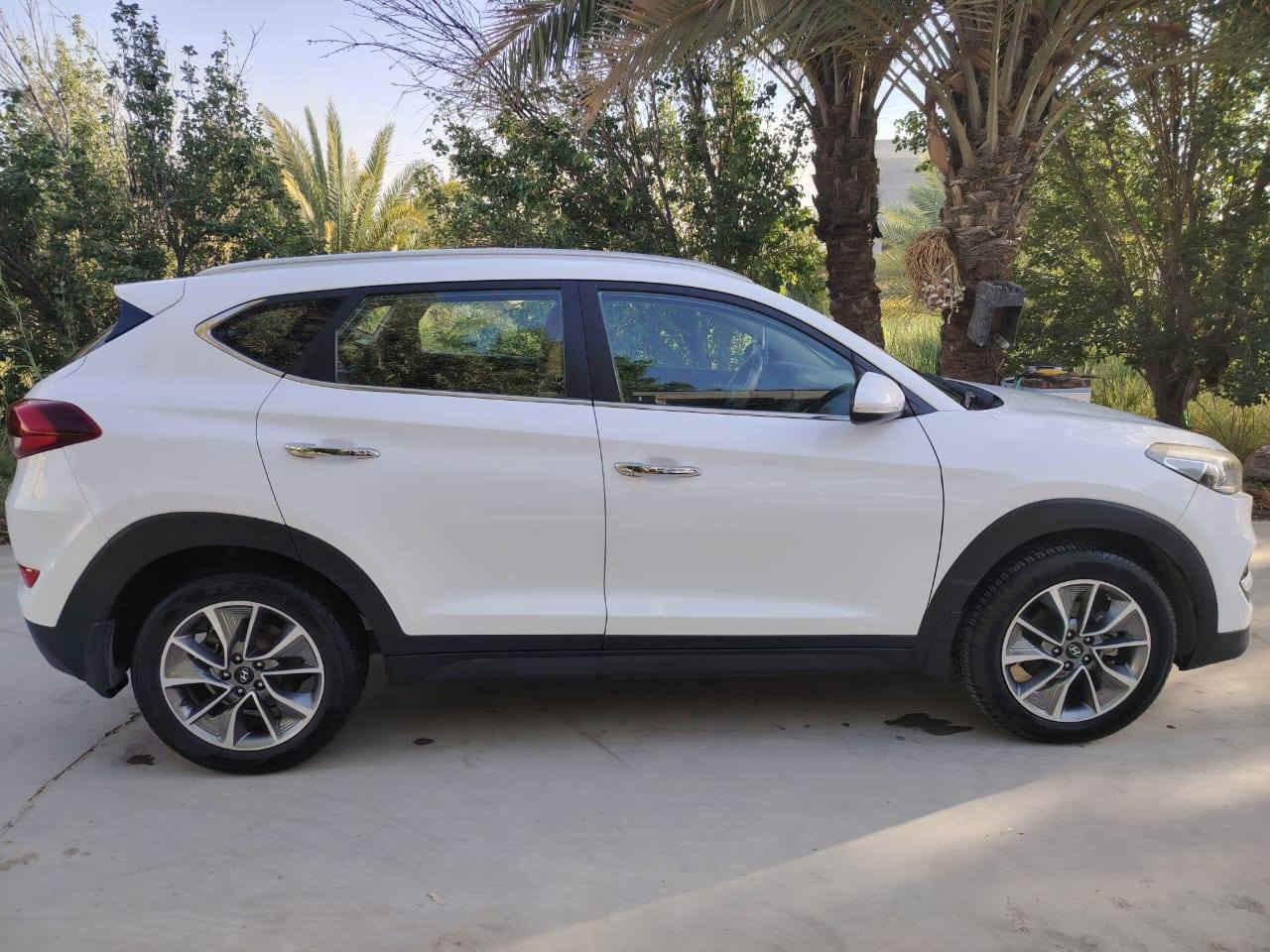 توكسان خليجي محرك 2000 مكفوله باسمي للبيع
تبريد🥶 تخم تاير كير محرك كله ع وضع الشركه 
شاشه +كامرة تحكم سترين سيارة جاهزة مذب عليه فلس 
السعر 175 مجال بسيط 
السيارة مال جناي واللف عافيه ع الياخذه


**إذا كنت صاحب هذا الإعلان وتريد حذفه لأي سبب، رجاءا أرسل رسالة إلى الدعم الفني**