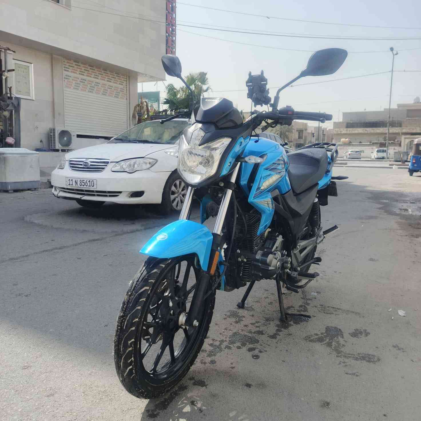 اركي كيواي موديل ٢٤ محرك ٢٠٠ ماشيه ١٩ الف مكفوله
عامه السعر 2.400 وبيهه مجال كلش قليل استفسار 
***********
