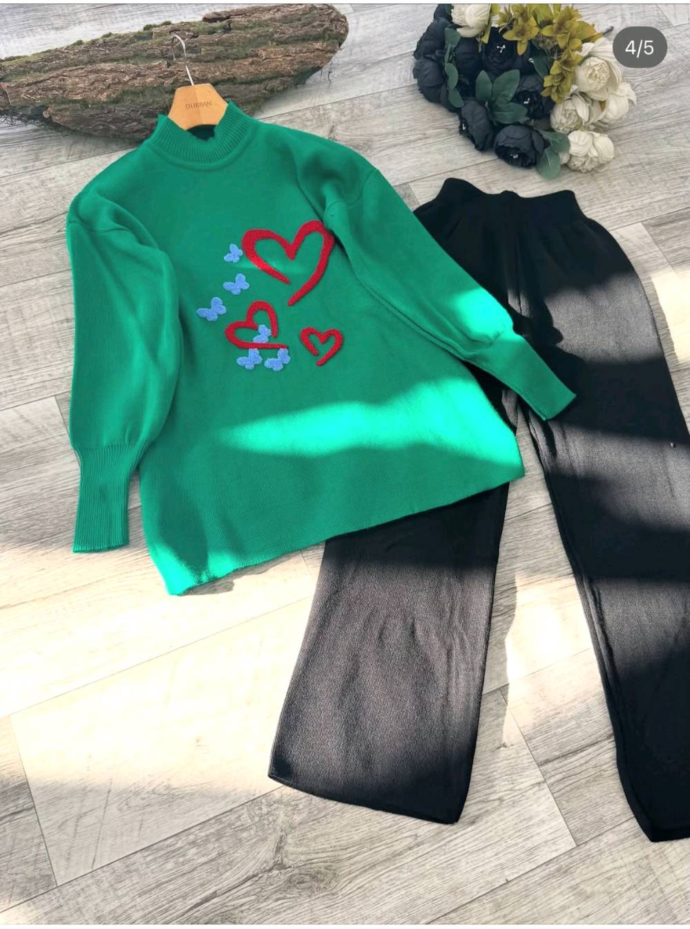 سوت تريكو نسائي قطعه ب 15 قطعتين ب 25 