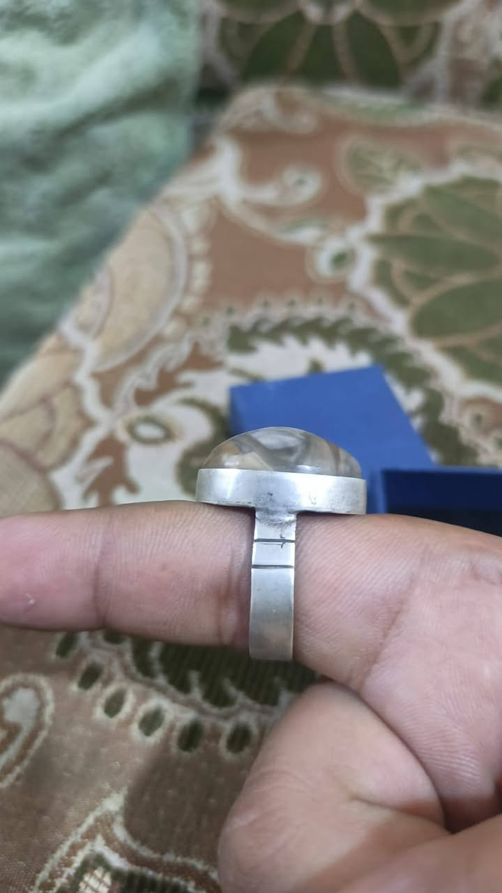 السلام عليكم اخوان محبس داوود معطف جدا قديم بتصوير صياغه يدويه عيار 1000 سعر على الخاص


**إذا كنت صاحب هذا الإعلان وتريد حذفه لأي سبب، رجاءا أرسل رسالة إلى الدعم الفني**