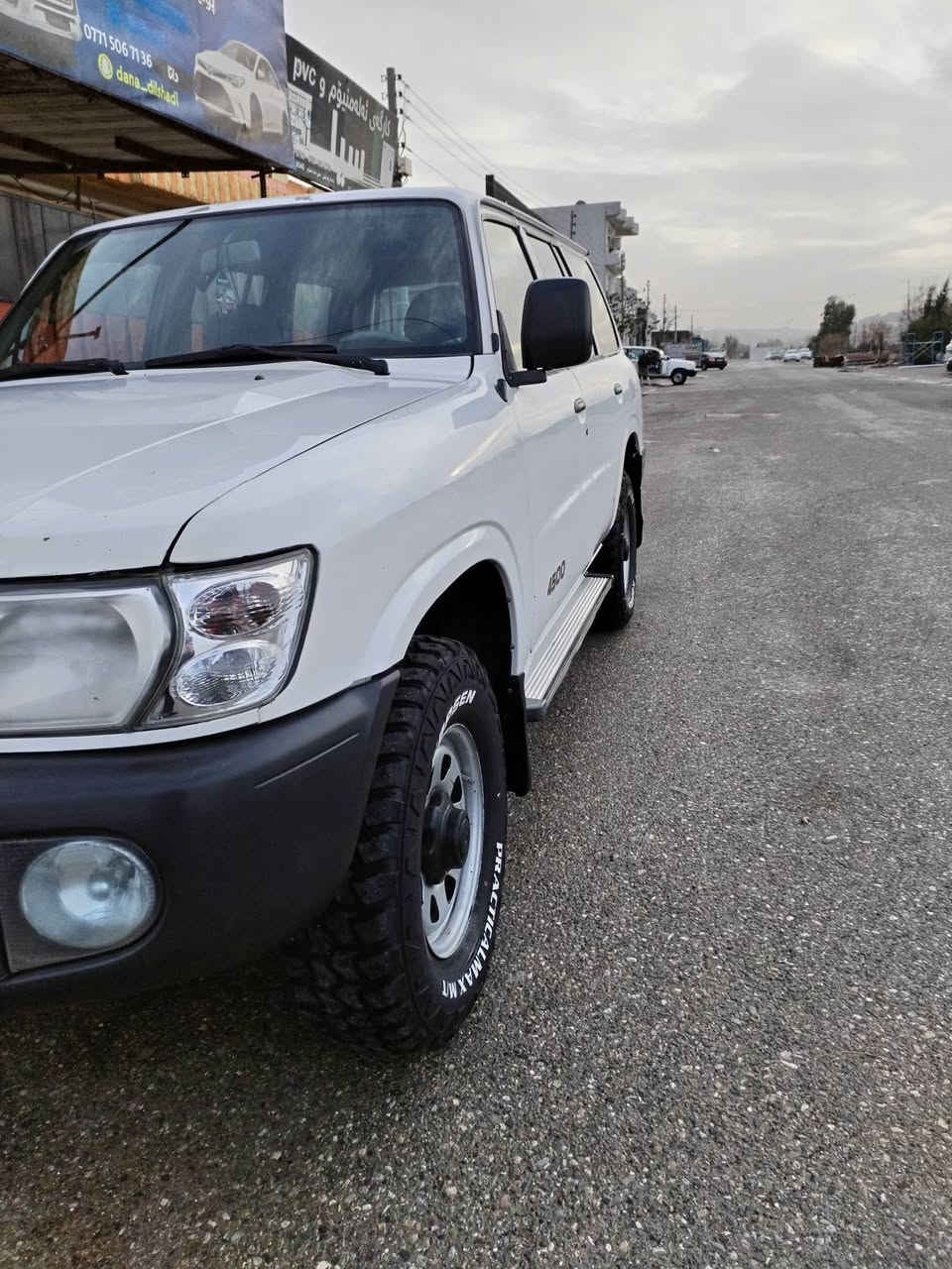 پترول مودیل 2002ناوبۆر   قایش قوری بیلاد .  شاشە ئایپاد 
رەقەم سلێمانی  کارتی بەنزینی  هەیە   سەنەوی   تازەیە2028 گێرو مەکینەی عەکسل بەشەرت پیشو داوای لیدروای نیە بویاخ دەرگایی سایەقی  بویاخە بیلیدراو گوراو 

دوو پلەی بچوکی بویاخی هەیە  سعرشی 107گلاو مەعمەلە 

 ***********  شوین چمچمال

ئەدمین وەرگرە
