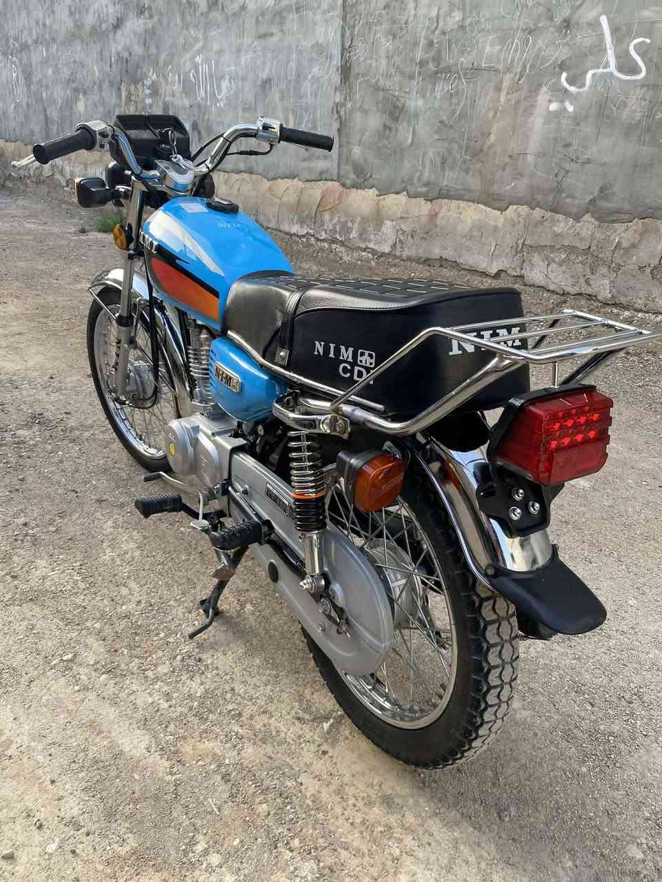 السلام عليكم للبيع نامة امتياز 2025 دراجه خير من الله ماناقصهة كلشي ((ملاحظه الصلنصه مو وياها اشدلك البلاديه)) مكاني بعقوبه بهرز للاستفسار ***********
