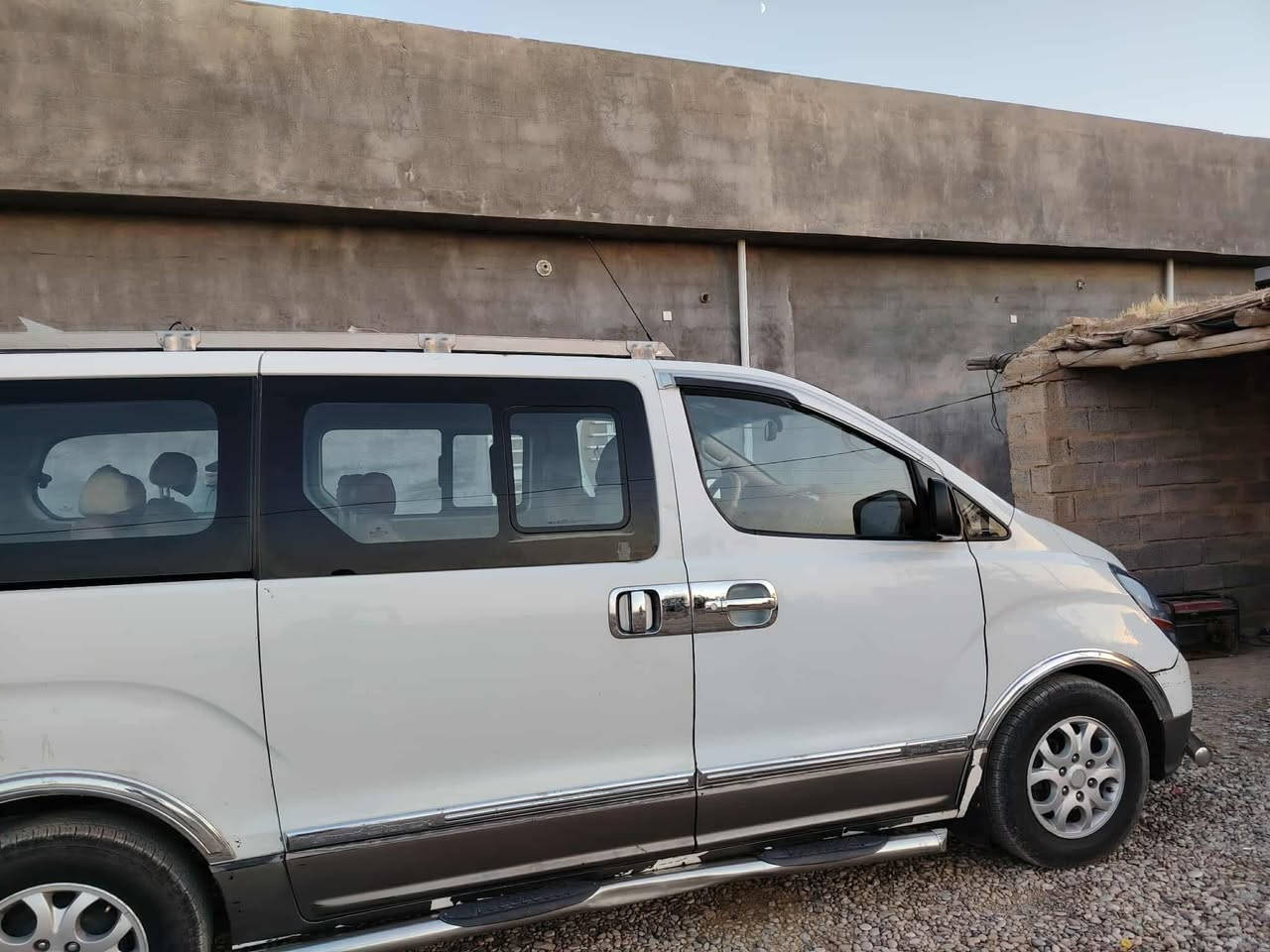 ستاركس ٢٠٠٩ رقم بغداد سنويه ل٢٨. فقط باب سكن مبدل   اثر شخوط
محرك جديد  سياره  شرط تحويل جهازة من كلشي  سعر 135 وبيها مجال عنواني ديالى جلولاء ***********
