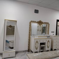 غرفة نوم • للبيع