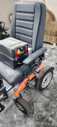 عربانه شحن جديده غير مستخدمه مكان بغداد شارع المغرب 07715584167 السعر ...