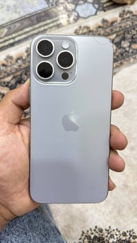 آيفون 15 برو ماكس • ٢٥٦ • بطارية ٨٥