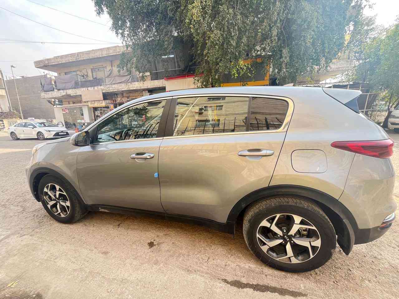 سبورتج 21 وارد امريكي باسمي مكاني شارع فلسطين جاهزة محرك كير صدر حدادية كلها كفالة بيها مكانات صبغ جدا بسيطة بدون دواخل مكفولة للجناي 158 ورقة للاستفسار ***********
