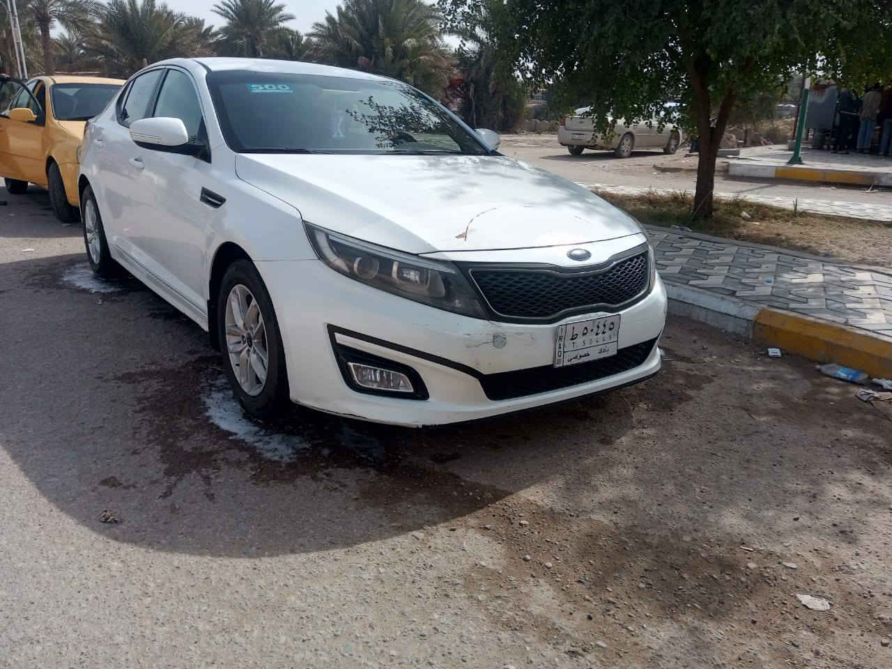 بعد التحية 
كيا اوبتيما موديل 15 رقم بغداد بأسمي محرك 2000 دوش نص فول سياره جاهزة مكان السماوة 
السعر 143
للاستفسار ***********
