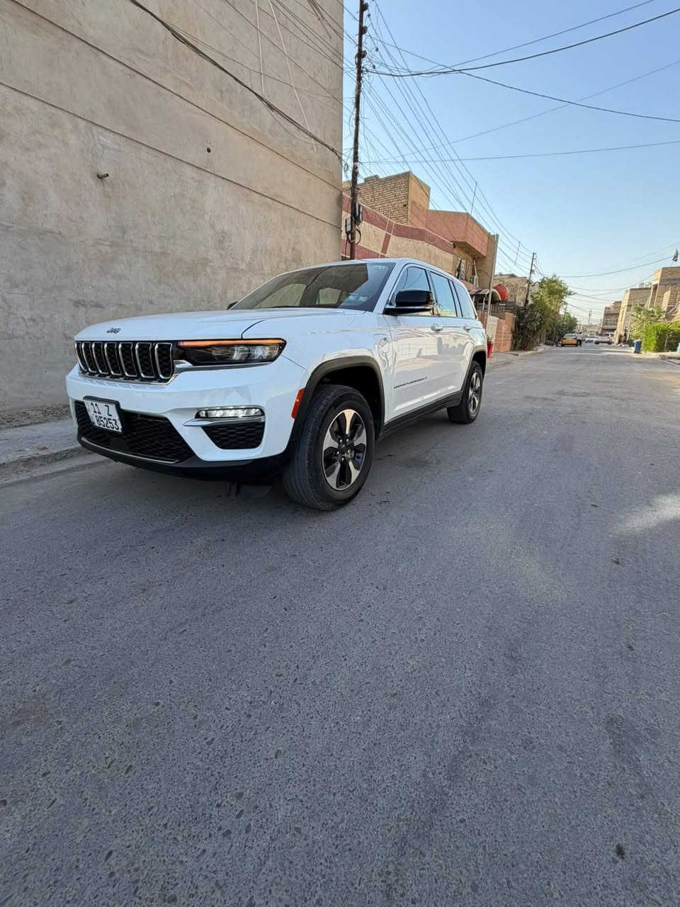 السلام عليكم جيب كراند شيروكي2023 4XE وارد امريكي
Jeep Grand Cherokee 4Xe 2023 2.0L

         حجم المكينه : 2000  تيربو + هايبرد + بلك ان 

المسافة المقطوعة : 32الف ميل

حادث السياره : بنيد و جاملغ يسار مبدلات نفس الون
                         

          حالة الايرباك : سليمه بدون ايرباك

#مواصفاتها

3 شاشات

1.بصمه

2.ستيرن تدفئه

3. تشغيل عن بعد

4.دمام خلفي

5.كشنات جلد

6.كشن السايق ميمري

7.كشنات كهرباء

8.صندوك كهرباء

9.حساسات خلفيه

10. قطع تبريد 

11.اشاير بالمري

12.رادار امامي

13.رادارات 360

14.ثلاث وضعيات قياده

15. بنوراما فتحتين

16. كير ماوس

17. نظام منحدرات

18. هيترات بالكشنات 

19.ويل كب كروم

20.لايتات لد

21.بكلايت لد

22.كشافات

23.بصمة ابواب

#السعر :  292$ و بيه مجال

تفاصيل اكثر هذا ☎️رقمي *********** تحياتي 

مكاني بغداد الزعفرانيه
