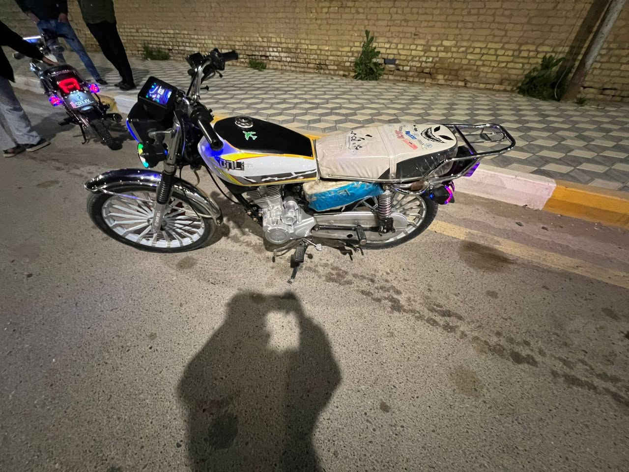 سلام عليكم دراجة سيفان موديل 25  باب اول دراجة نضيفة سعر 750 وبيه مجال عنواني ديالى بعقوبة بهرز رقم***********
