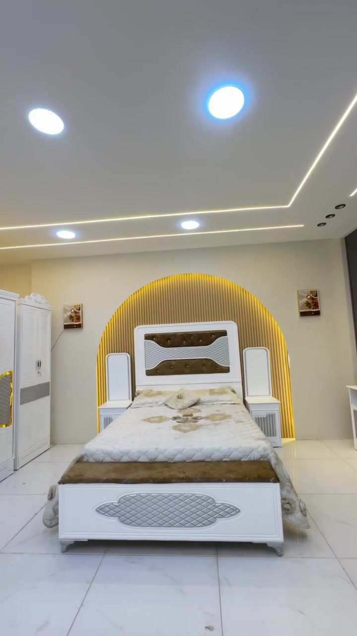 السعر // مليون فقط 😍

🔅تفاصيل الغرفة المرمري  ....

 خارج ٤ملم ام دي اف 🔺
وداخل معاكس ٣ملم 
صبغ حراري  درجة اولى 

عدد القطع  ٧ قطع 😍
🔺1 //جرباية  قياس  ١٦٠ × ٢٠٠ 
🔺//ميز جانبي ايسر قياس ٥٠
🔺2// وميز  جانبي  قياس ٥٠
🔺3// زاوية ارتفاع مترين عرض ٨٠
🔺4// وميز بلازمه  
🔺5//وميز مراية ارتفاع مترين عرض ١٢٠
🔺6// وكنتور ٦ باب  ارتفاع مترين و١٥ طول ٣ متر و١٥

القطعه الثامنة حسب الطلب شازلون
سعرها ٥٠ الف ❤️

(توصيل مجاني مركز بغداد )
التوصيل يشمل الشد مجاني 🔥
(اطراف ٥٠)
باقي المحافضات حسب البعد
شازلون سعرها ٥٠ الف
شازلون مخزن ٧٥ الف


**إذا كنت صاحب هذا الإعلان وتريد حذفه لأي سبب، رجاءا أرسل رسالة إلى الدعم الفني**