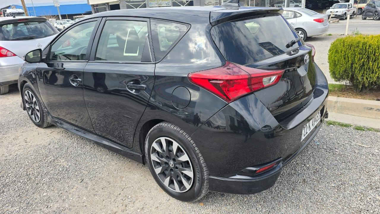 بیکاشۆ سێ پارچەی بۆیاخە جەمپێکی پێشی هەیە خەفیف جوان و هەرزان شوێن ڕانیە 
۰۷٥۰۱۰۷۱۷۱۰ أربيل, العراق
