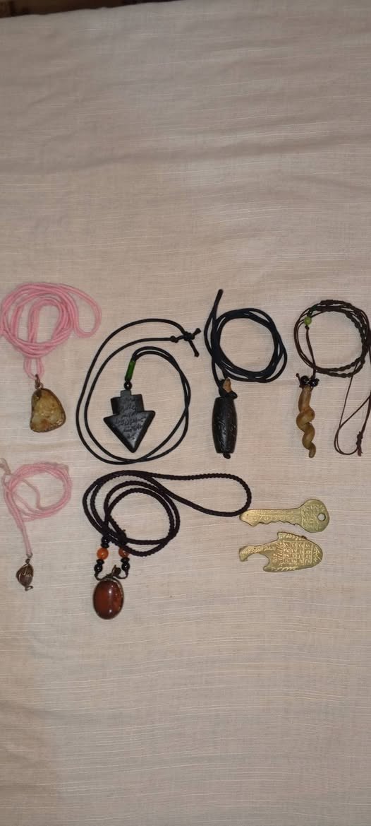 البيع خواتم وخرز  وسبح  وسوارات فضه عيار925شاكرات رقم صاحب الاغراض ***********قليلون تواجد عل فيسبوك الاتصال علا خط فقط شراي وعلا باب الله وافق الادمن المحترم إذ باب رزقي ماعندي توصيل بدون حراج
