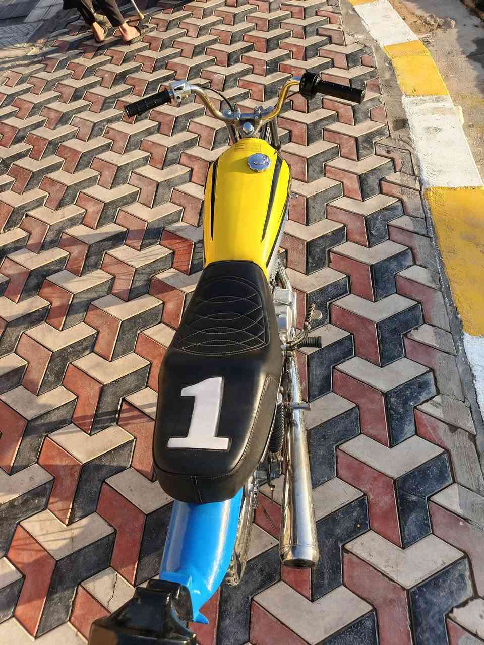 عادت نشر بسبب لوعود لكاذبه سلام عليكم دراجه تعميره جديدة سيجي 
ما مفتوح بيها برغي كلك ٦٥٠وبيها مجال قليل***********
