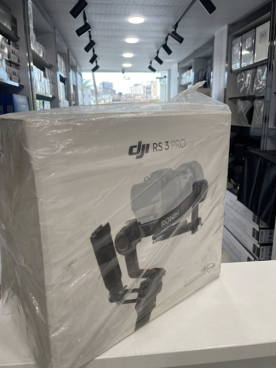 🎬 ثبات أكبر… ولقطات أكثر احترافية!

متوفر لدينا تشكيلة من موانع الاهتزاز (Gimbals) المناسبة للمصورين وصناع المحتوى.

✅ تصوير ثابت وسلس
✅ مناسب للفيديوهات الاحترافية وصناعة المحتوى
✅ يدعم مختلف أنواع الكامرات والموبايلات
✅ مثالي للتصوير أثناء الحركة

سواء كنت مصور محترف أو صانع محتوى مبتدئ، مانع الاهتزاز راح ينقل جودة فيديوهاتك إلى مستوى ثاني. 📸

📍 باب الشرقي – مقابل حديقة الأمة
📞 ***********

السامر لمستلزمات التصوير الاحترافي
