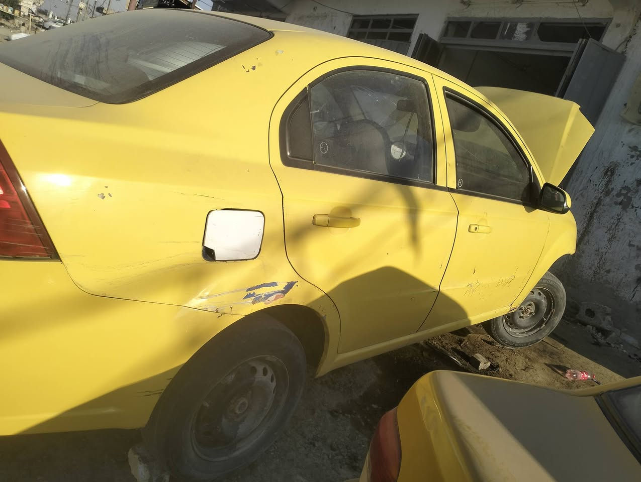 السلام عليكم ورحمة سياره افيو للبيع مكفوله من الضربه رقم ذي قار محرك كايم السعر 25وبي مجال للستفسار الاتصال *********** او واتساب ***********
