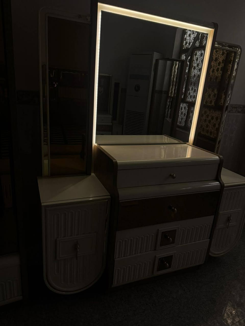 السعر ٢ مليون وبيه مجال غرفه 11قطعه عنوان بغداد جسر ديالى


**إذا كنت صاحب هذا الإعلان وتريد حذفه لأي سبب، رجاءا أرسل رسالة إلى الدعم الفني**