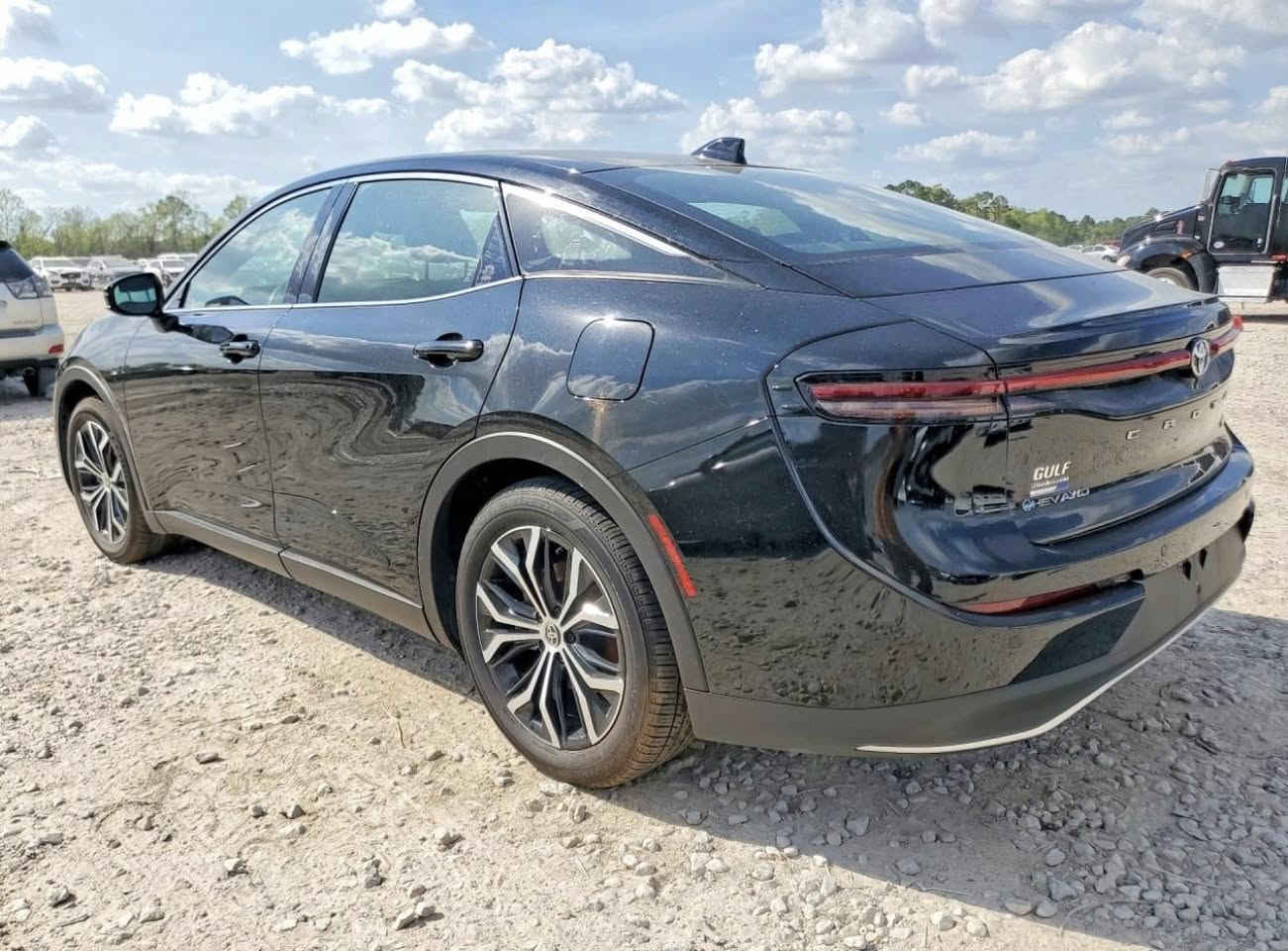 السلام عليكم ورحمة  الله
بيع مباشر بلاش 185🔥💵💵
(هايبرد) نوع السيارة:2025 TOYOTA CROWN LIMITED

الممشى:8525 ميل فعلي
المحرك: 4 سلندر / 2.5 لتر
***********
واتساب مووجود
