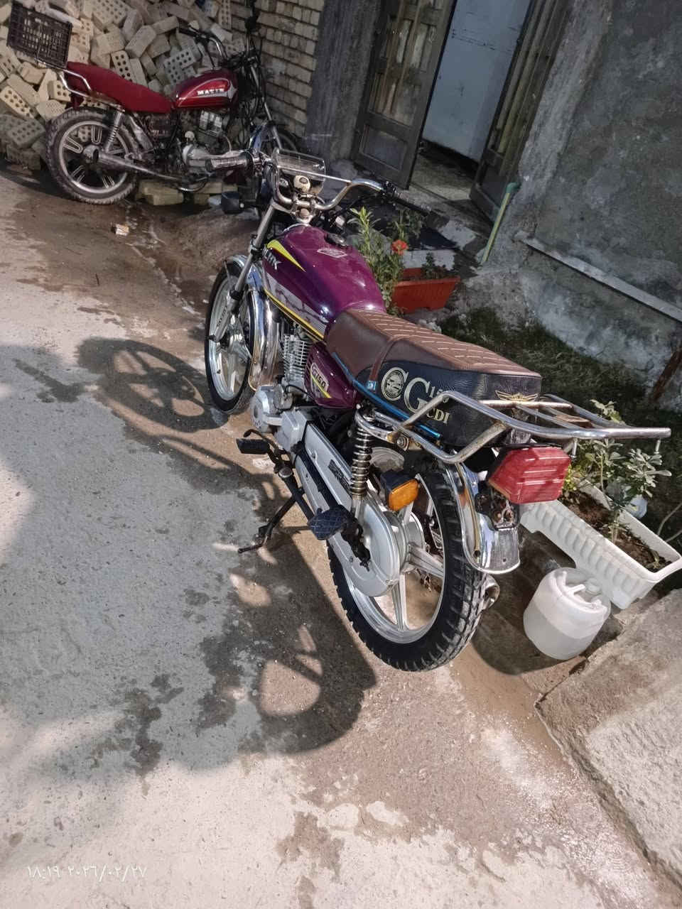 سلام عليكم 
سووونك موديل19 مكينه جديده كهربائيات كله شغال 

المحرك اخرس  أوراق كاملة سعر450 مكان بغداد 

***********
