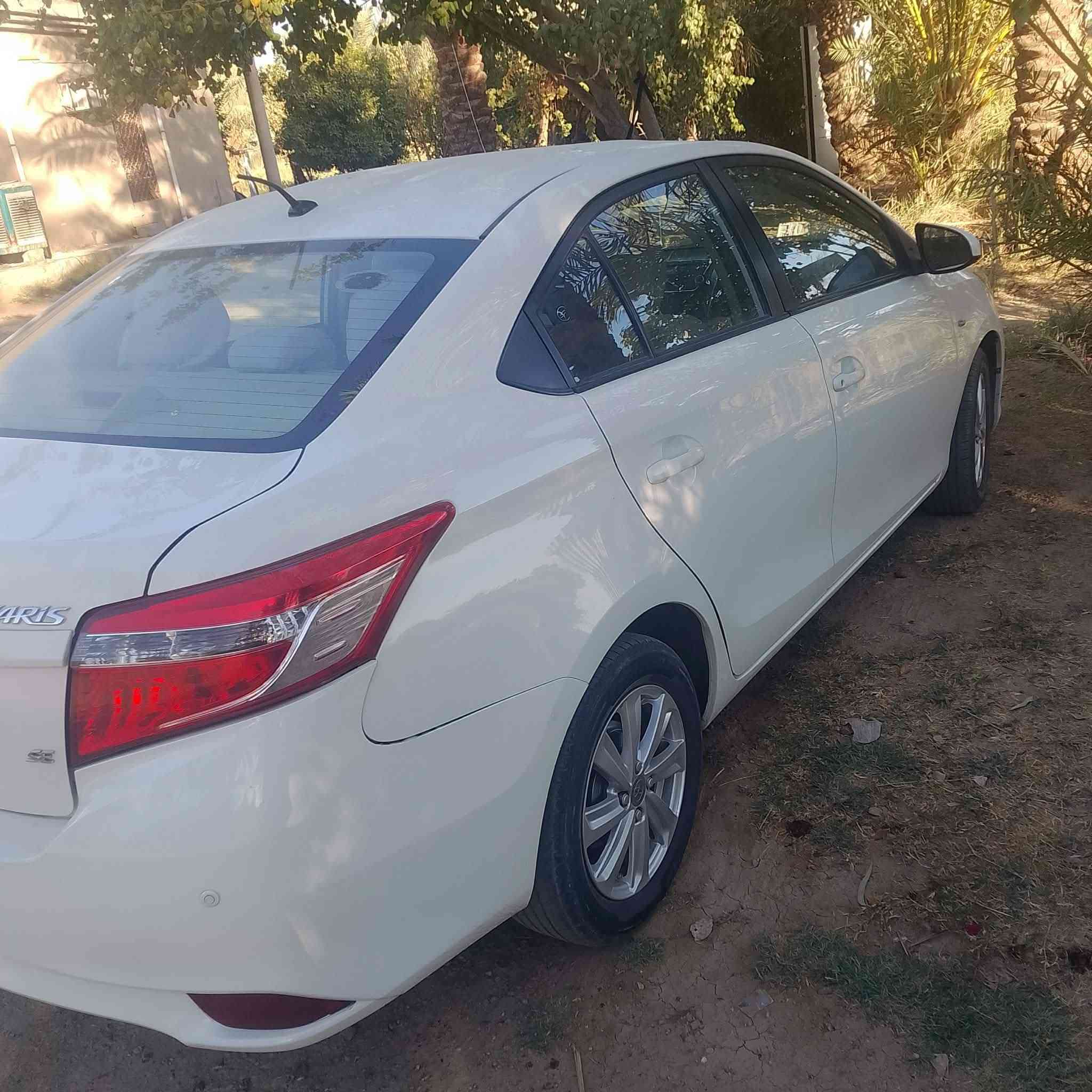 تيوته يارس 14 جاهزه تدفئة تبريد
مابيها حادث بيها بارد بالجاملخ الامامي مقدار 10 سانتيم

رقم الهاتف ***********
السعر 117 بيها مجال
