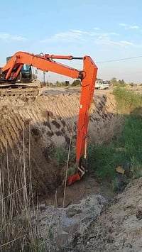 للبيع جب 14متر بلادي الاتصال 07833370161