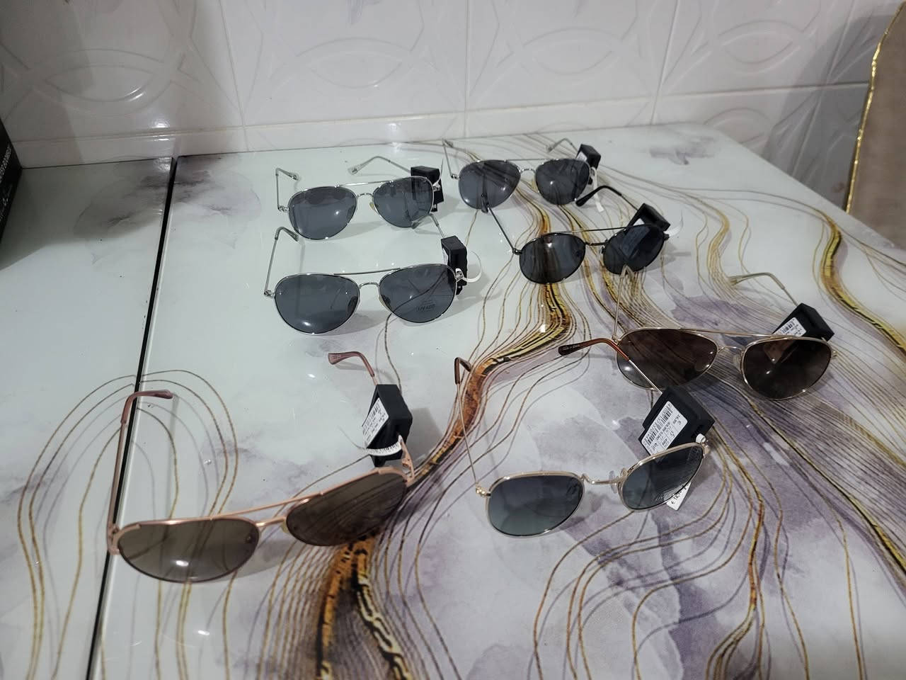 نظارت ماركت UV400 الماني نسائي رجالي عدد ٢٠٠ قطعه جملة فقط واحد على ٣٠٠٠ شلع فقط جملة.  اسعارهم على موقع كلو بدولار ماركات عالمية


**إذا كنت صاحب هذا الإعلان وتريد حذفه لأي سبب، رجاءا أرسل رسالة إلى الدعم الفني**