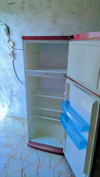 ثلاجه نوع كونكورد اكبر حجم للبيع شرط التجميد والنظافه 
المكان الشطره /العباسيه/قرب المقصبه القديمه✅✅ 
اتصال__او واتساب //***********
