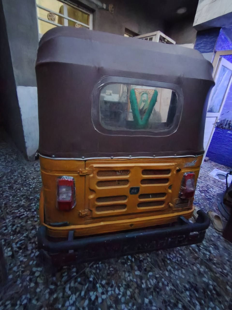 سلام عليكم تكتك للبيع موديل 2018 شهر9 مجفته تجفيت جديد بيه ضربه بل غد وا معمره سعر 6000 وبيه مجال عنوان حي بتول ***********
