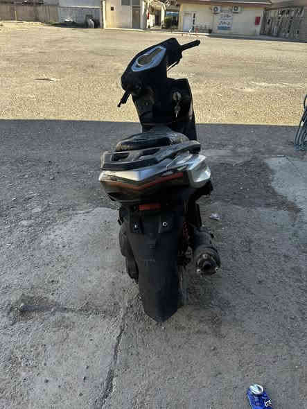 سلام عليكم دراجه سكنس للبيع دراجه كامل مـטּ كلشي نكره سلف هندر كهربائيات كلشي شغال سعر 325 وبي مجال بسيط 
***********
