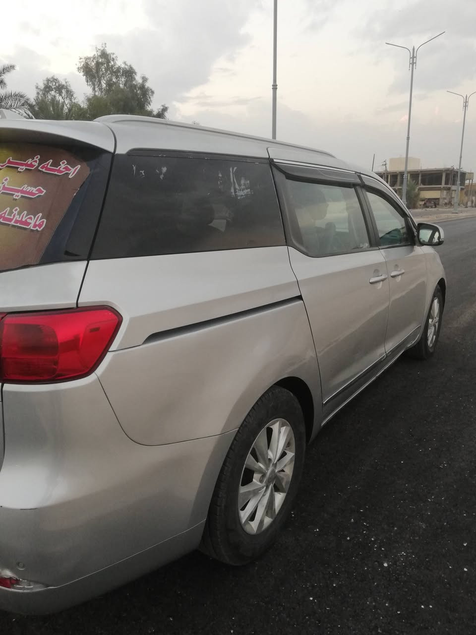 كياسيدونا مرمزه 2020 كلين بدون حادث داخل العراق
عندي بل العراق صبغت بيه جاملغ خلفي عكس سايق سيارة موجوده واسط النعمانية

***********
