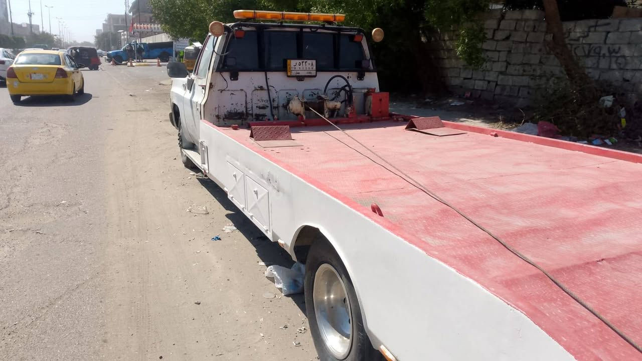 سلام عليكم ورحمه الله وبركاته للبيع شوفر ليت موديل 82 سنويه كرين مكينه تايرات كير جدد العنوان بغداد 
السعر. ٧٢ وبيها مجال. وهذا رقم السياره ***********
اني مكلف بلنشر
