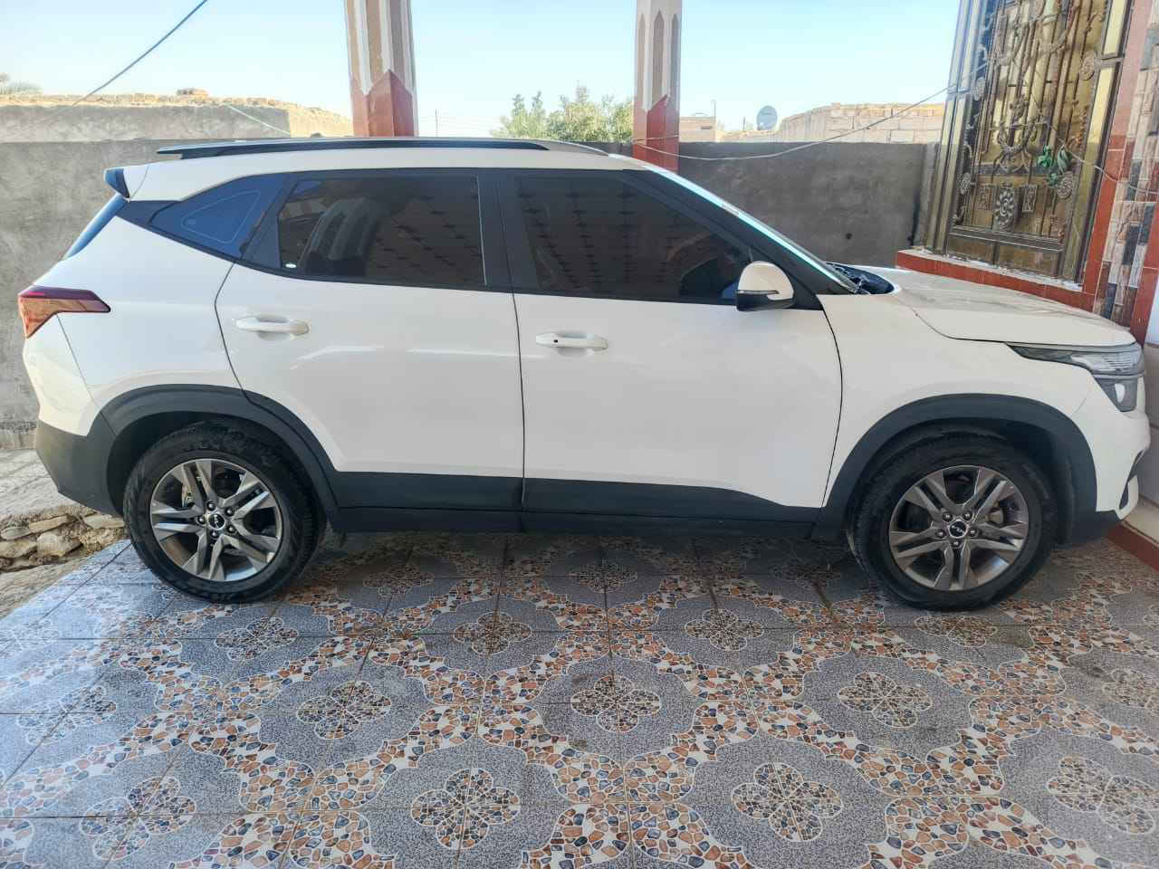 كيا سيليتوز 
موديل 2023
وارد خليجي
حادثه بنيد +جاملغ 
مكينه 1600Cc دووووش
كير ATالمرغوب6نمر
مواصفات فول،1/1
بدون رقم  
***********
*********** السماوا, المثنى
