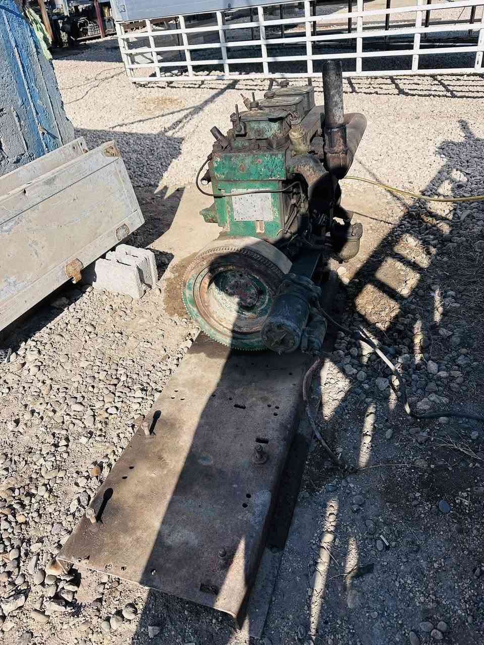 مكينه انكليزي 3بستم سلف نضيفه لبيع السعرر5000 /***********
