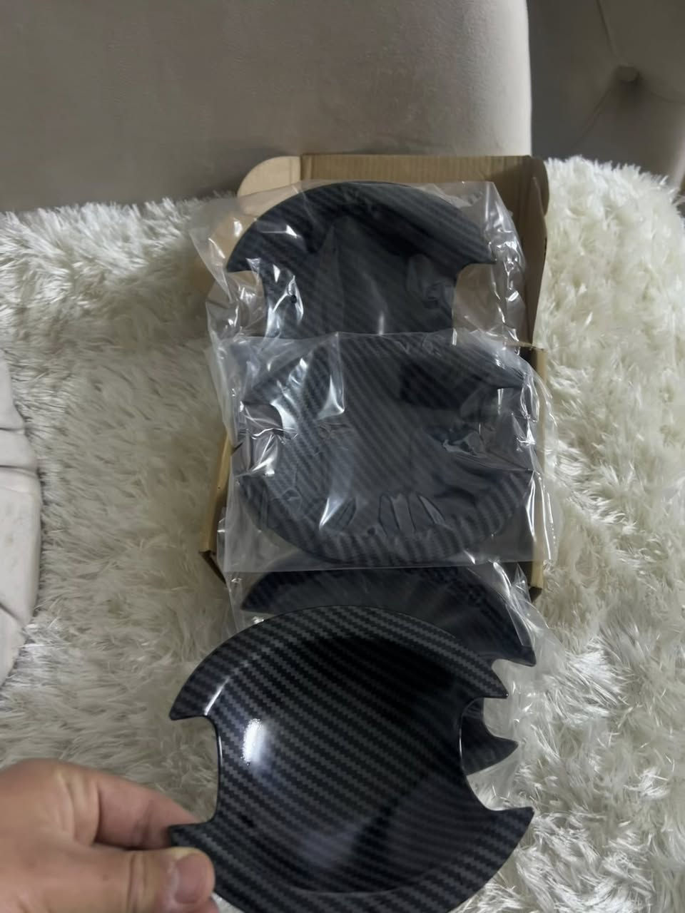 سڵاو هاوریان
عدەدیکی کەمی ئەم ئەشیایانەم بە دەست گەیشتووە  کی ویستی لەخزمەتیام چات بکا کە نەما گلەی نەکا چونکە لەواچی کۆتا وەجبەی ئەشیا بی

ئاوینە باتمان بێ ئیشارەت ٢٥ هەزار🔒
دەسکی سنوق ١٠ هەزار
تاسی ناو دەسکی دەرگاکان ١٥ هەزار
کلیپسی ناو کوشنی دواوە ٥ هەزار
جووتی سەرە سالانسا ١٠ هەزار
سەر داشبول شاموا١٥ هەزار
لیدی ناو ئیشارەتی ئاوینەکان ٢٥ هەزار جووتی
شەمسی خەت نیکل ٢٠ هەزار
 شەمسی جامەکان رەش تاقمی بە ١٥هەزاە
لەحیەی سپۆرت ٤ پارچە ١٥ هەزار

کۆمەلی بابەتی تر هەمووی نرخم نووسیوە
لە سلیمانیم لە خزمەتانام گەیاندن بەردەستە
***********
توصيل موجود
