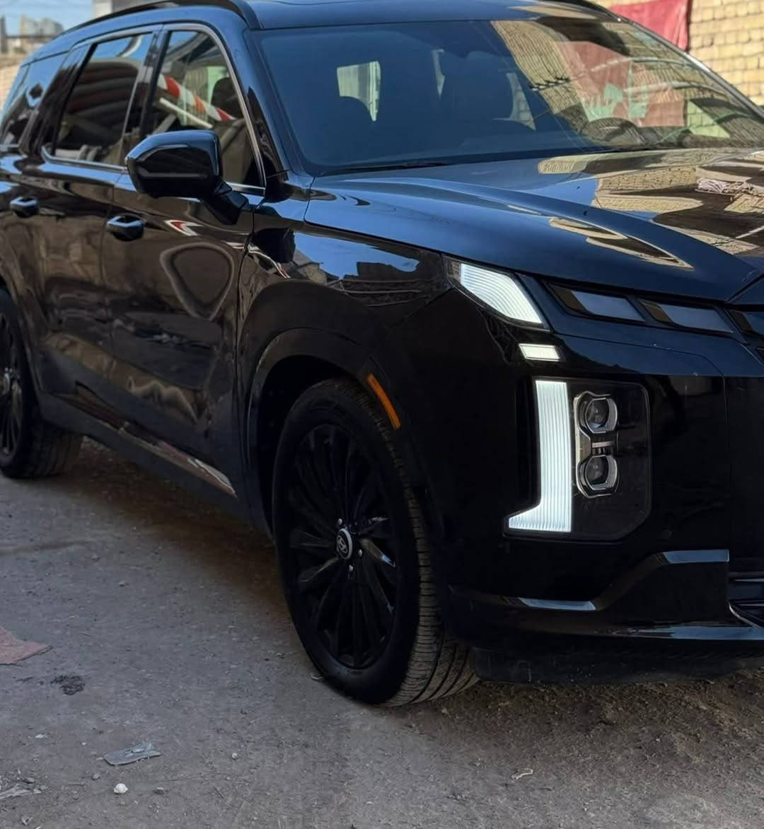 بلسايد كلكرافي  موديل  2024 نايك دشن
الارباك : ستيرن  راجع سستم
هونداي بلسايد كلكرافي نايك أدشّن VIP

اللون : اسود
العداد : 25 ألف قابل للزياده            مرقم بغداد الدولي بسمي  
 
الضرر … بنيد مبدل بلدي  السيارة بدون صبغ ليبل واحد 

المواصفات :- داخل الكشنات شامو و جلد يجي فقط بل نايك ادشن 
1-شاشة عرض داتشو 
2-المحرك   v6    3.8 
3-بصمة تشغيل + بصمة ابواب 
4-اصطفاف ذاتي(تقديم + ترجيع عن طريق الريمونت)  
5-فتحة سقف عدد 2 سقف +بانوراما
6-سماعات هارمن كاردن عدد ١٦
 7-رادار امامي  + خلفي 
8-حساسات امامي + خلفي 
9-كامرات عدد 5  360 درجة 
10-كشنات امامي خزن ميموري 
11-كشنات كهربائي تدفئة وتبريد
12-انارة داخليه (محيطيه) + انارة دشبول 
13-بردات جانبية
14-تبريد مركزي امامي + خلفي منفصل التحكم
15-تحكم ستيرن + شفتات
16-تدفئة ستيرن 
17-مرايا هيتر + تعتيم 
18-صندوق كهربائي شفط + اربع وضعيات فتح صندوق
19-وضعيات قيادة  (٤) فورويل 
20-ويل كب حجم  ٢٠ 
21-اوتو هولد + نقطة عمياء 
22-سايد بريك بصمة + مثبت سرعة
23-شحن وايرلس 
24-إشارات بالمرايا  + إشارات جانبيه
25-اوتو هولد 
26-تحديد مسار
27-شاشة ديجتال كبيرة
28-تشغيل عن بعد .
29-تدليك كشن . مساج 
30-دفع امامي 
31-ماسحات اوتو 
وبعد بيها هوووواي مواصفات معروف الكلكرافي الVIP فول 1/1 

للاستفسار اكثر  الاتصال مكان بغداد 

رقم الهاتف:***********
السعر --275-- بيها مجال بسيط 
مكان السيارة بغداد حي العدل
