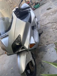 فورزه 06 لبيع دراجة مكينة حلوة كهربايات كله شغاله سعر 650بيه مجال مكان...