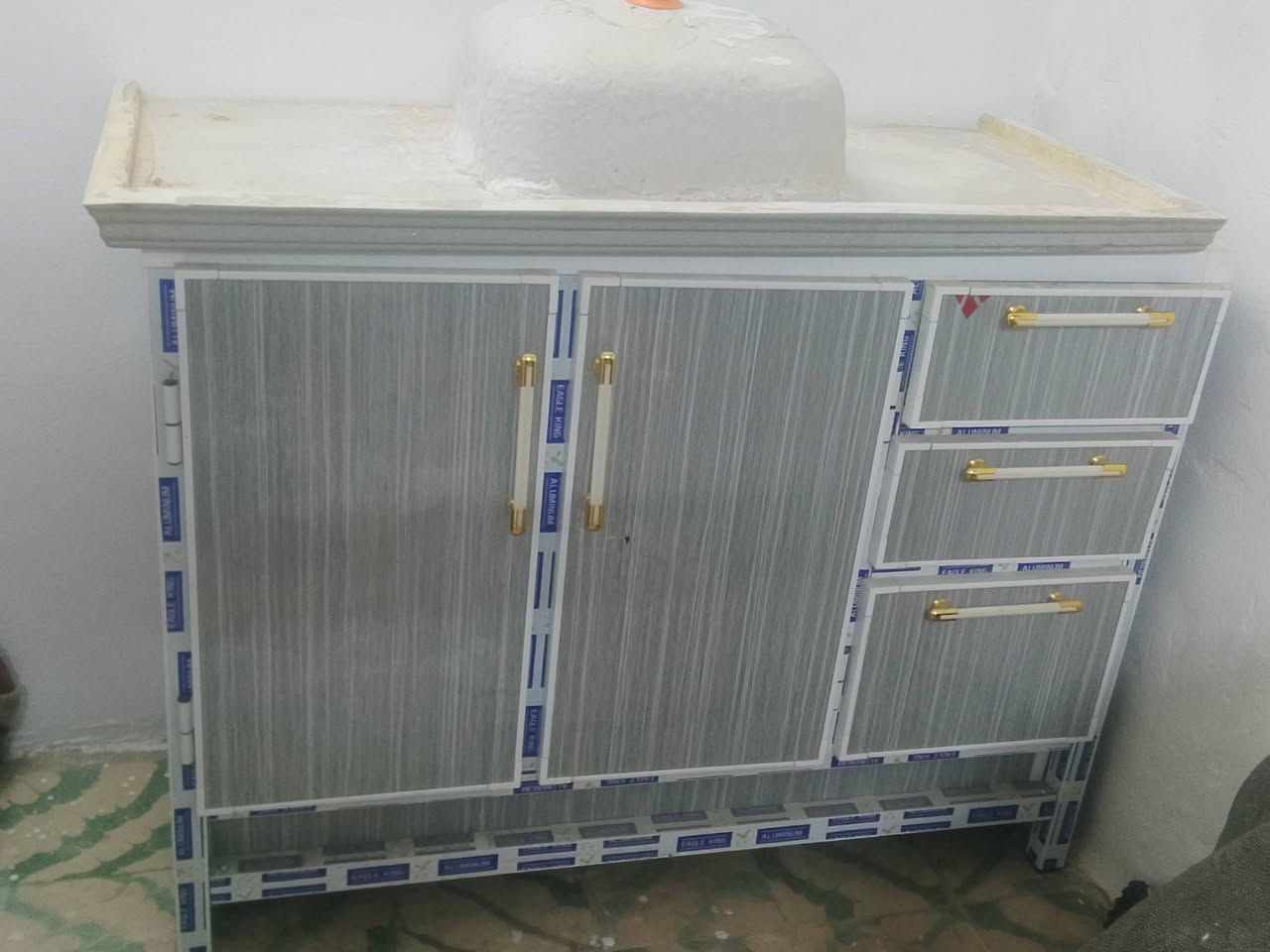 كاونتر جديد استعمال شهر مكان ميكفي عندي
مدينه الصدر 
***********

للبيع
