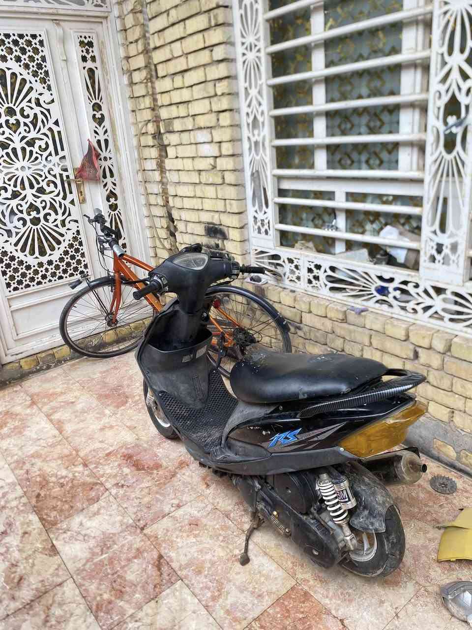 ماكس عدله للبيع دراجه كامله شغاله عوزها ترتيب فقط
دراجه بلاديها كلها ختم واحد مفتوحه مبدل ولفات فقط 
دراجه خير من الله شلعه ومعدل دراجه تخبل
كلجات بلادي نضيفات كلش 
بيها صدر اصلي و وياله مشيف وصالنصه اف ام وسبايدر كاربون
سعر 650 وبيها مجال قليل 
سعر ميسان العرضات 
رقمي***********
