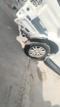 فورد اكبديشن 2011  رقم بغداد أجرة كير ومحرك لوك جديد والضربة موضحه بال...