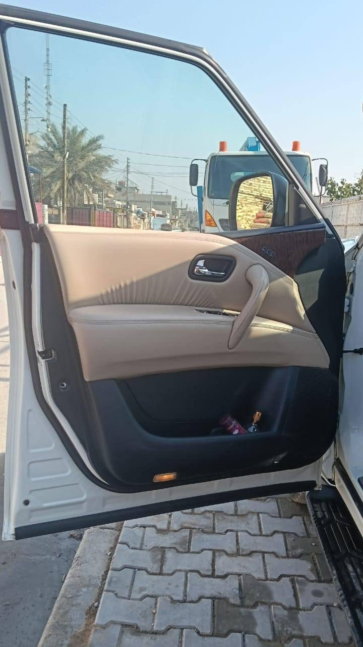 سلام عليكم نيسان ارمادة بلاتنيوم  موديل 18 مكينه 8 سلندر المرغوب رقم سليمانية مميز وارد امريكي حادثه شبر بصندوك فقط والباقي كفالة السيارة فول اوتوماتيك كشنات في أي بي تبريد 3 قطع ويل حجم 20. كشنات جلد كامرات حساسات فول فول مواصفات وفول اوتوماتيك سيارة خير من الله السعر 270 وبيها مجال العنوان بغداد الحسينيه مال راشديه للاستفسار الاتصال ***********
