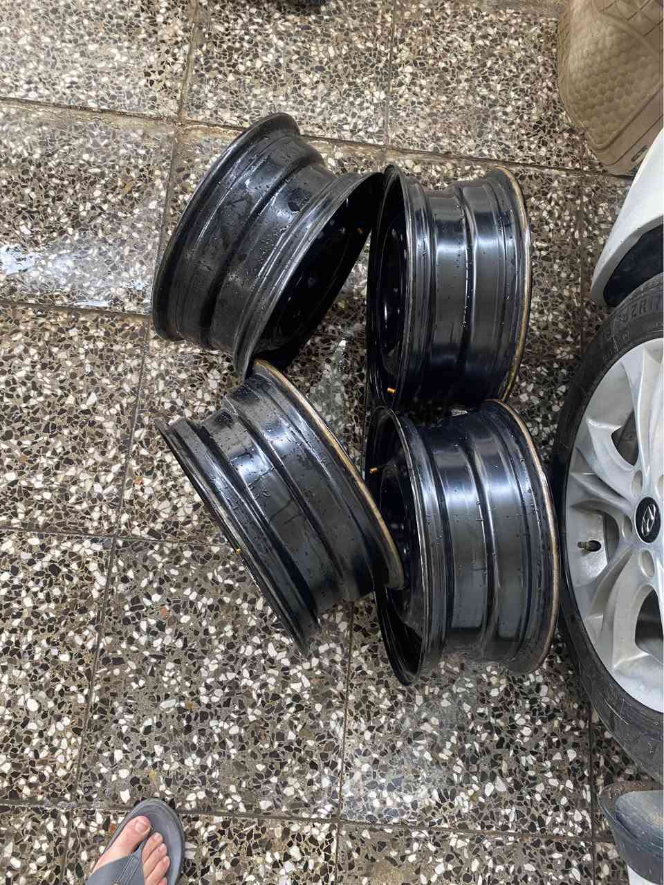 السلام عليكم حبايب تخم ويل حديد اسود حجم 14 جيد جداً  نضافتهم 10‎0‎%‎ انتاج 2024 وياه (3)تايرات حجم 185/70R14 النضافه 70 ‎%‎  
المكان الدوره شارع الصحه 
السعر 200 
*********** بغداد, العراق
